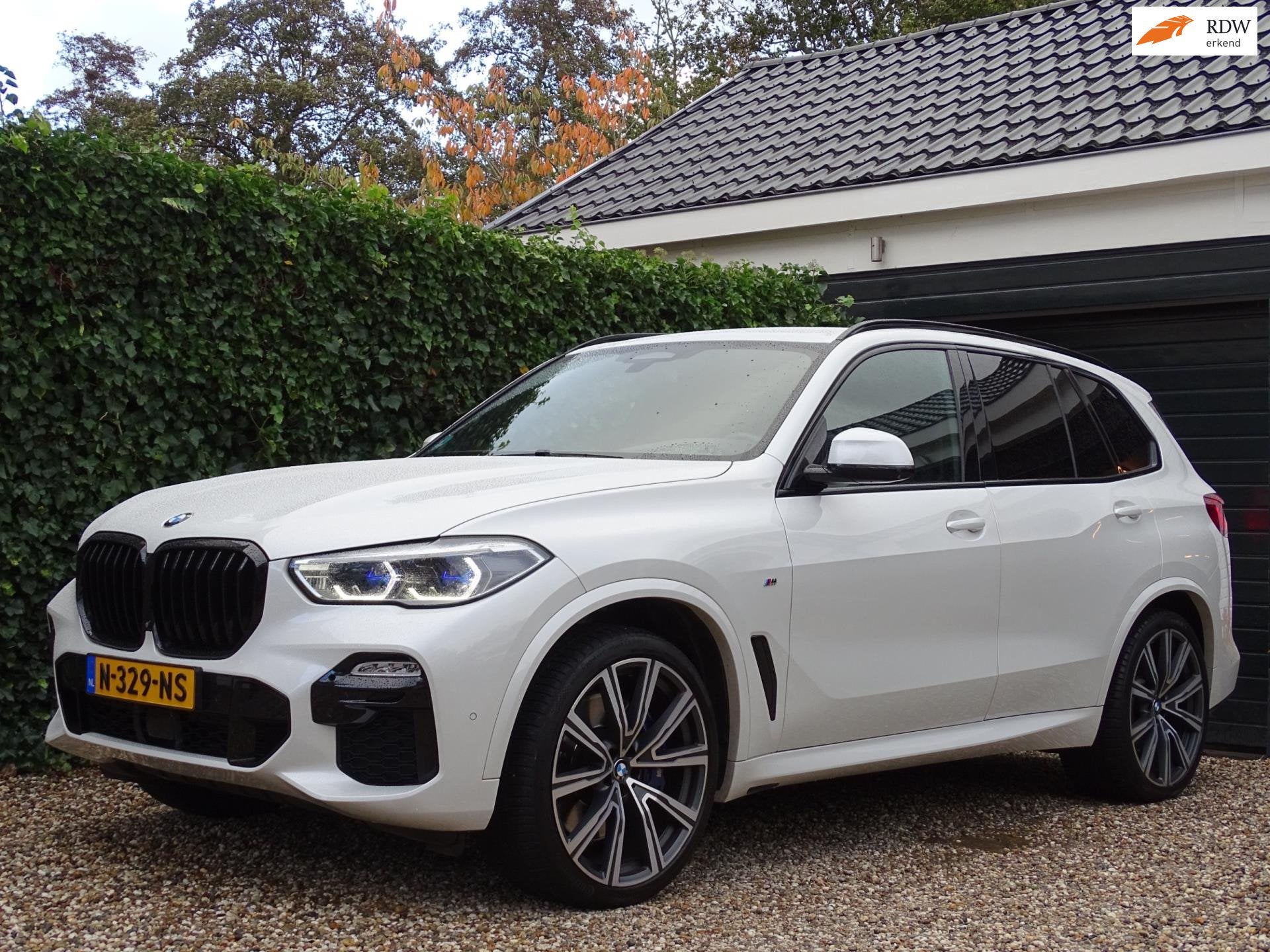 BMW X5 XDrive40i High Executive | Dealeronderhouden | Laser, Auto's, Dealer onderhouden, Gebruikt, Automatische klimaatregeling