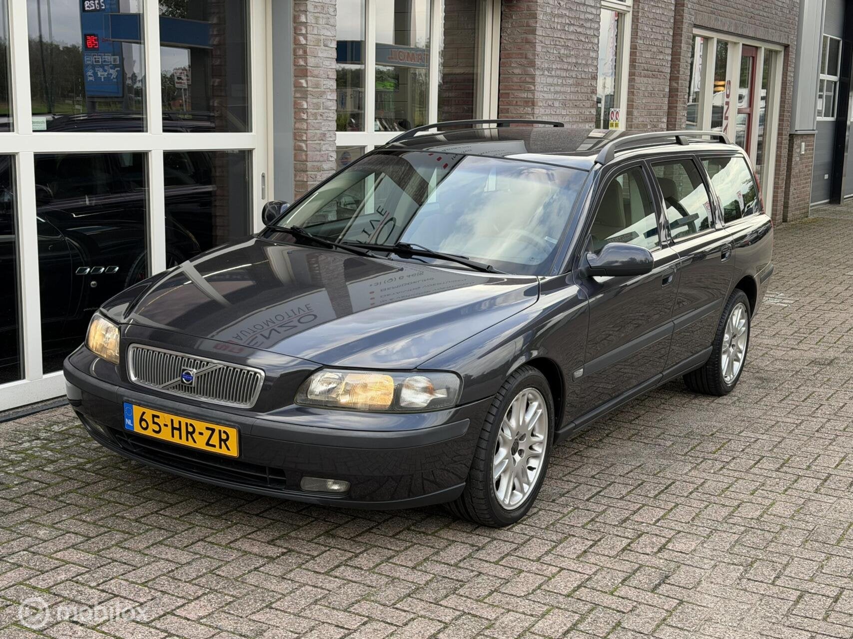 Volvo V70 2.4 Trekhaak Cruise NLauto NAP Youngtimer, foto 12