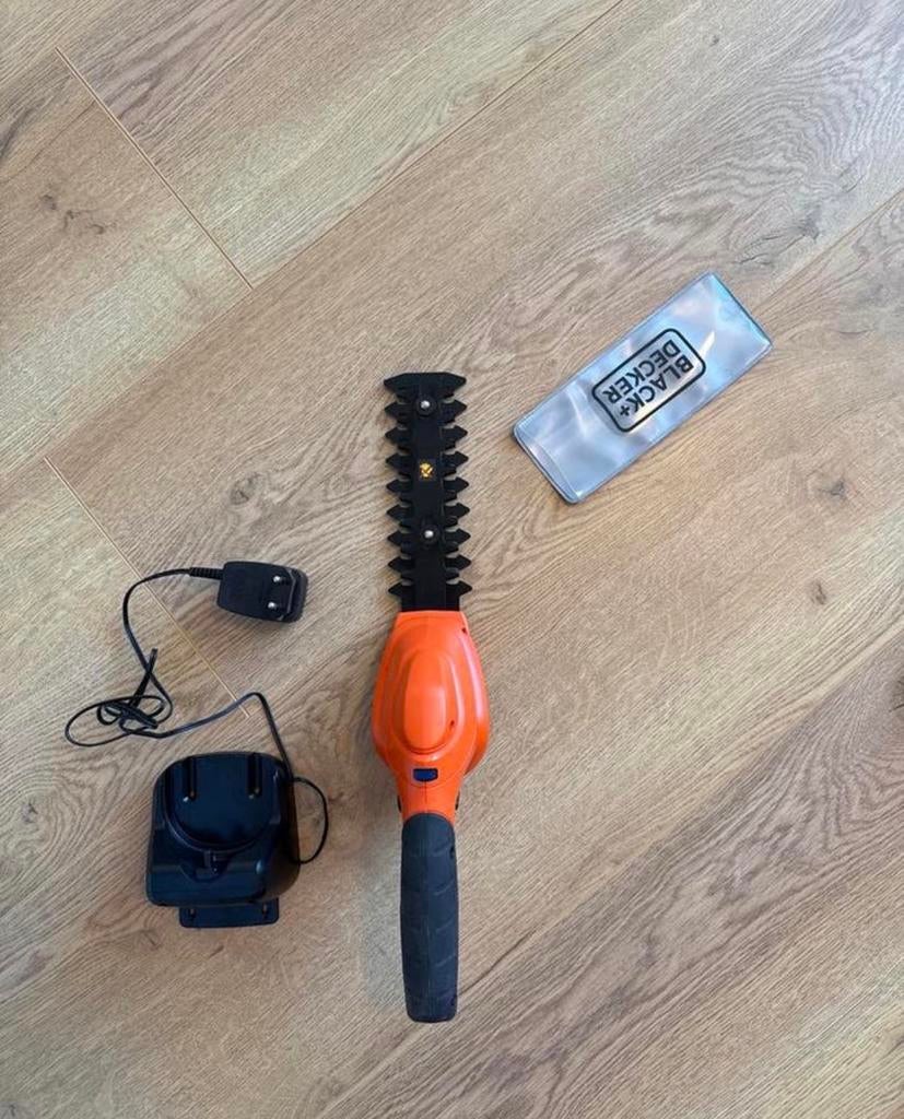 Black+Decker GSL300 elektrische snoeischaar 3,6V - Nieuw, Ophalen of Verzenden, Nieuw, Accu