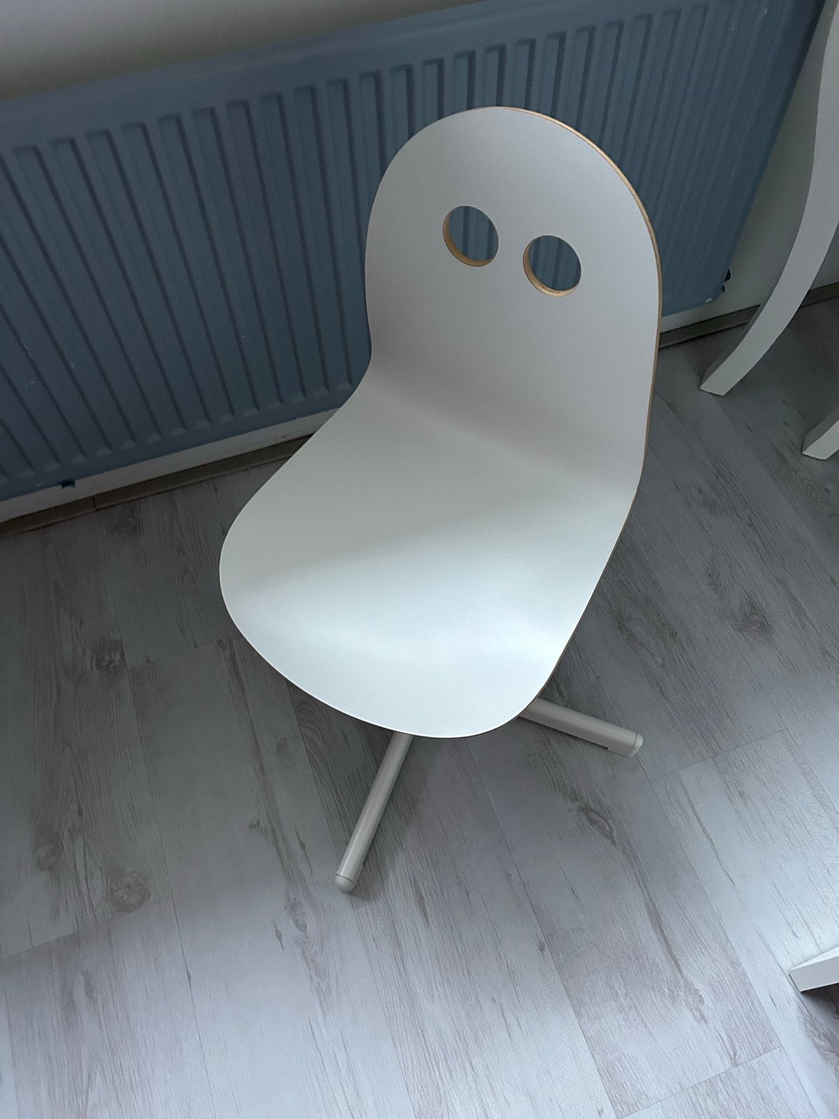 Witte kinderstoel bureaustoel ikea, Ophalen of Verzenden, Gebruikt, Stoel(en)