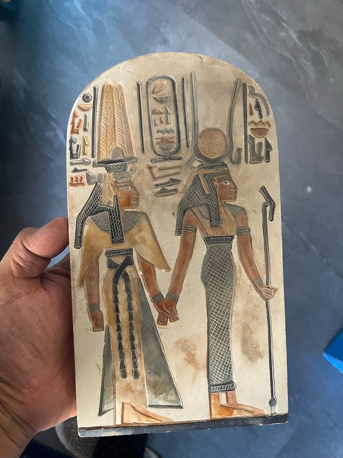 Egyptische reliëfplaat met godenfiguren, Ophalen of Verzenden