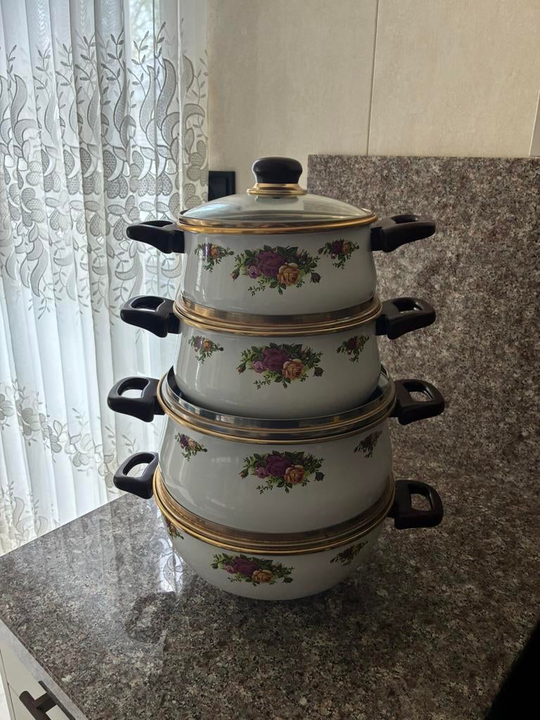 Pannenset  Royal Albert Old Country Roses, Ophalen, Nieuw, Overige materialen, Overige typen
