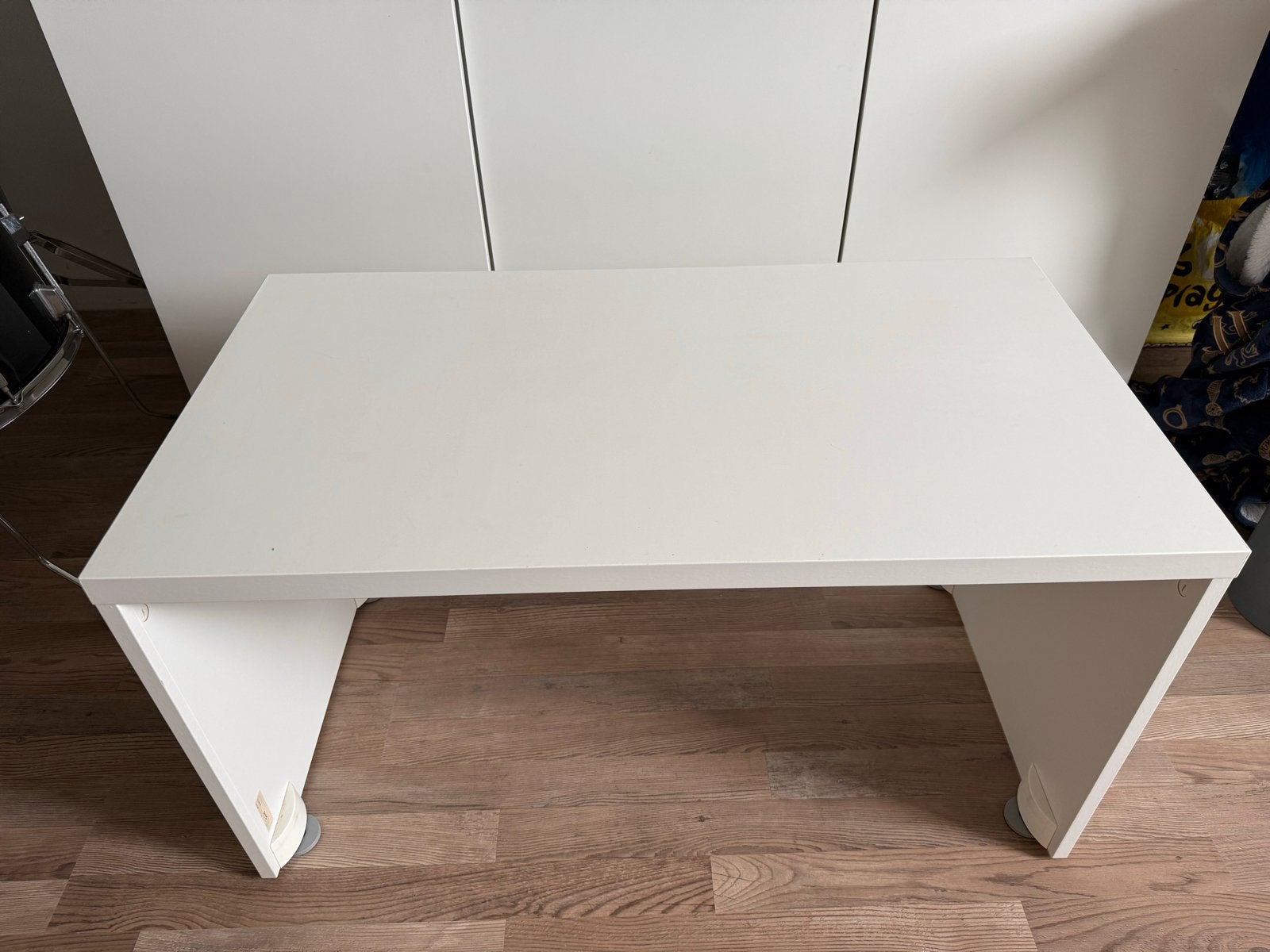IKEA Smastad bankje/tafeltje wit, Huis en Inrichting, Bureaus, Ophalen, Gebruikt