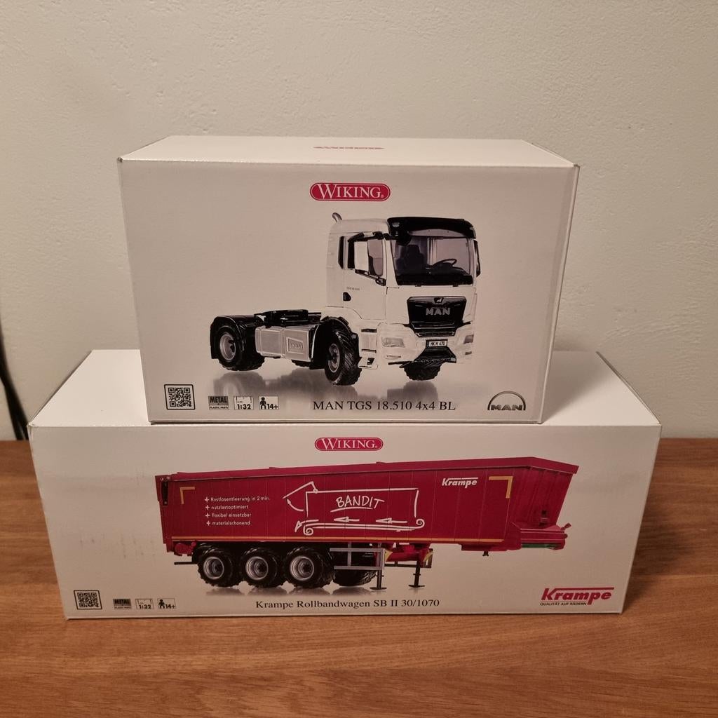Set MAN TGS + Krampe Rollbandwagen Wiking, Ophalen of Verzenden, Nieuw, Tractor of Landbouw, Overige merken