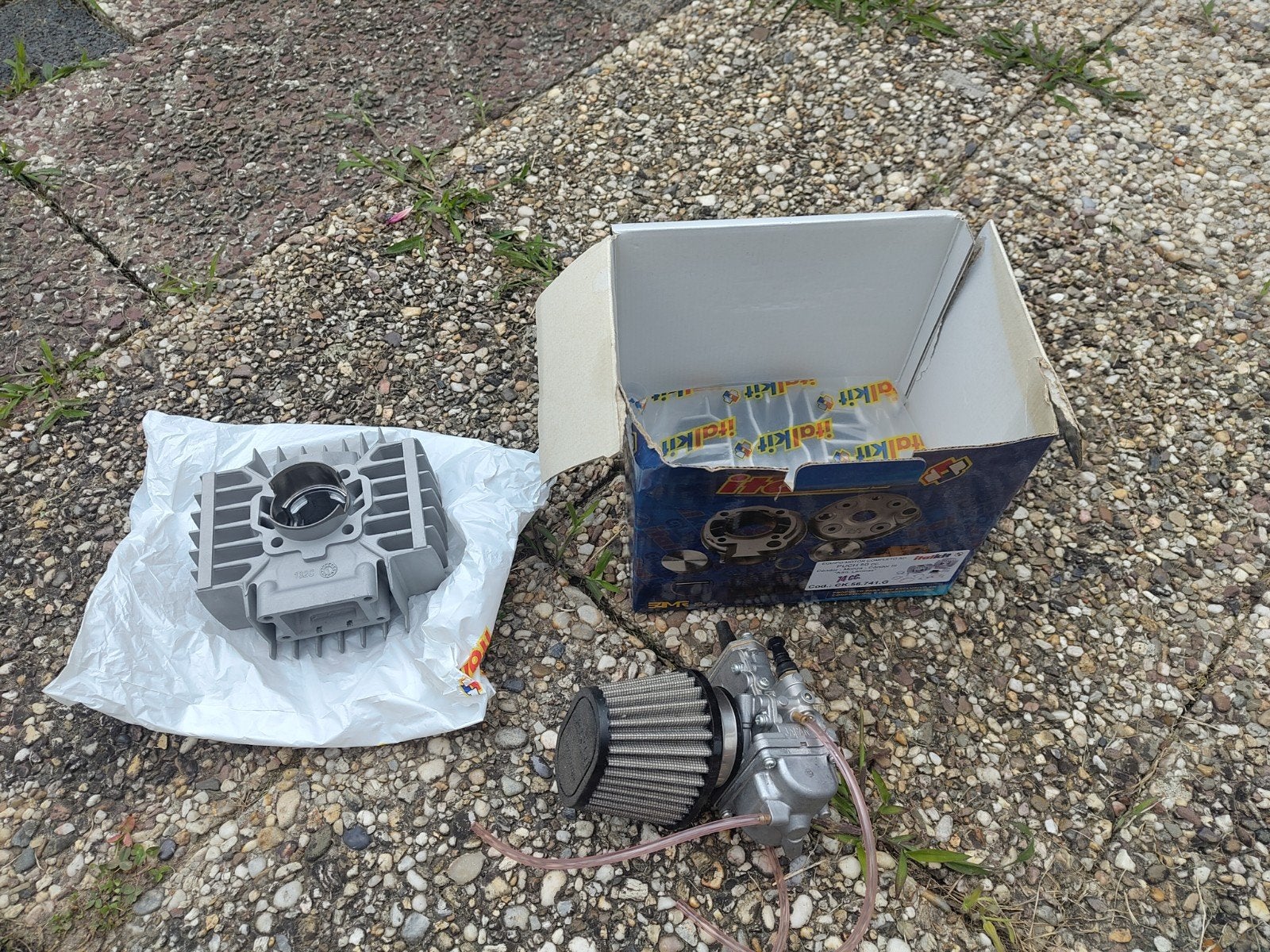 Italkit 74cc Cilinderkit en 24mm Mikuni Carburateur, Ophalen, Carburateur