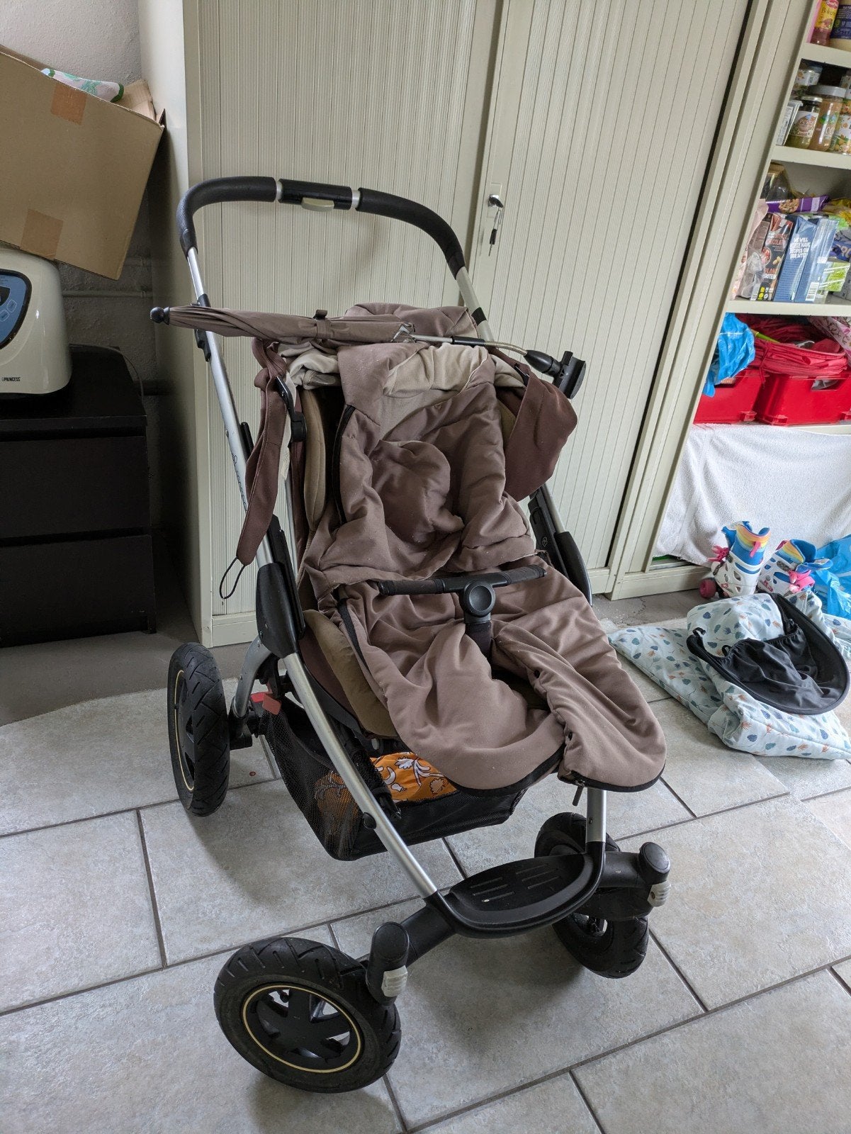 Gratis kinderwagen inclusief babywieg, parasol, regenhoes, Ophalen, Gebruikt, Maxi-Cosi, Regenhoes