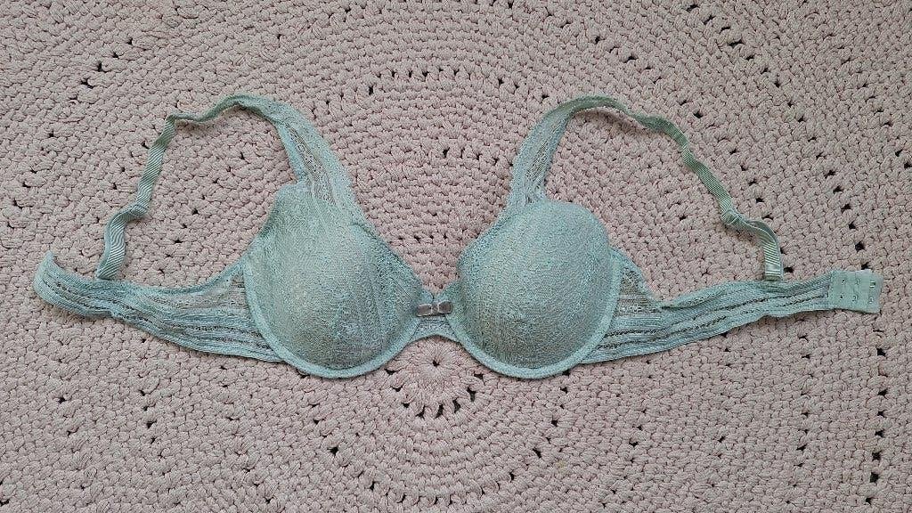 Mooie lichtblauwe BH 75D voorgevormd, Ophalen of Verzenden, Overige kleuren, BH