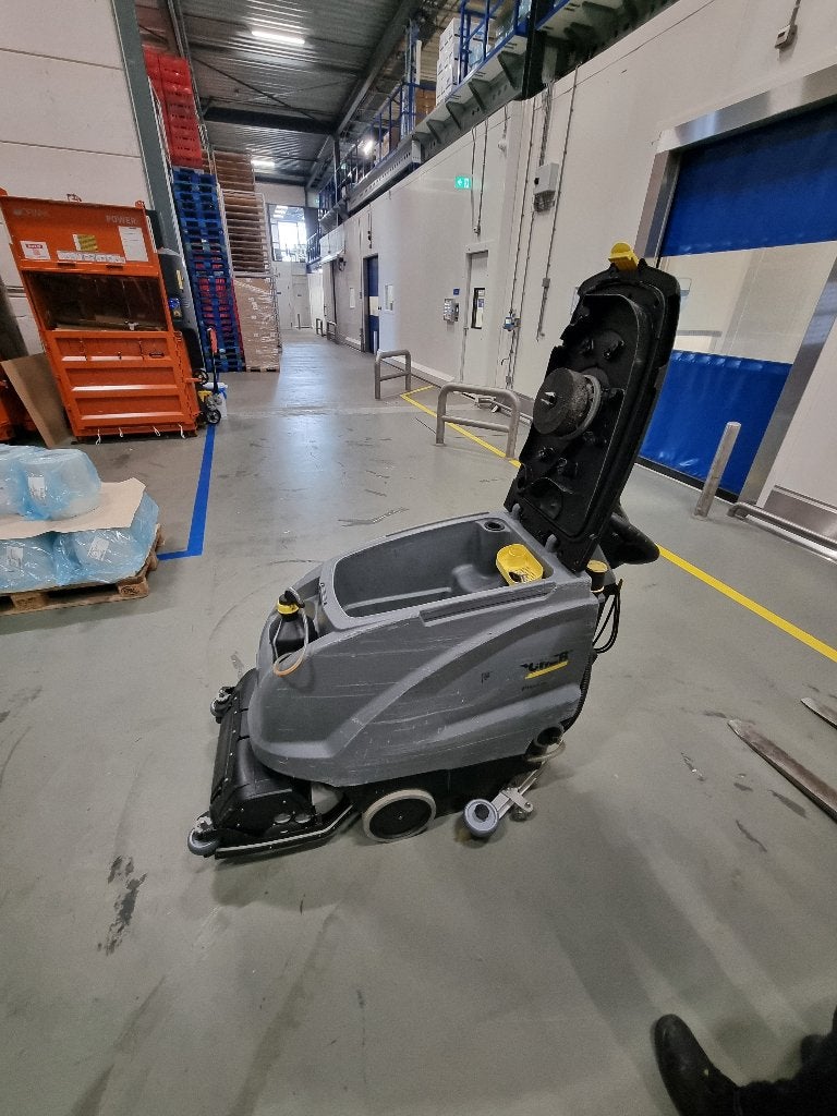 Karcher schrobmachine/waterstofzuiger, Doe-het-zelf en Verbouw, Reinigingsmachines, Ophalen, Gebruikt, Waterstofzuiger