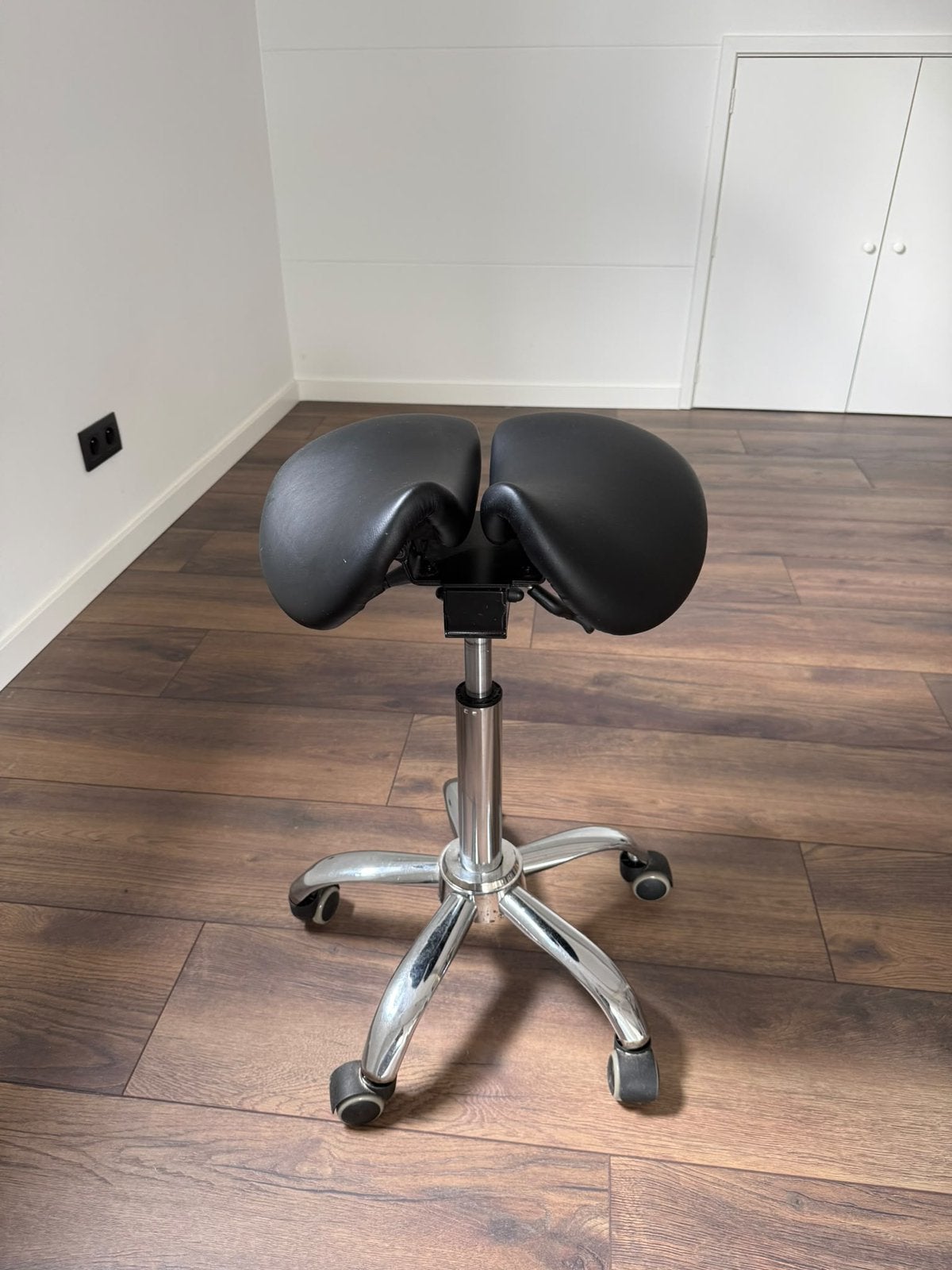 Pedicure kruk / kappers kruk, Ophalen, In hoogte verstelbaar, Gebruikt, IJzer