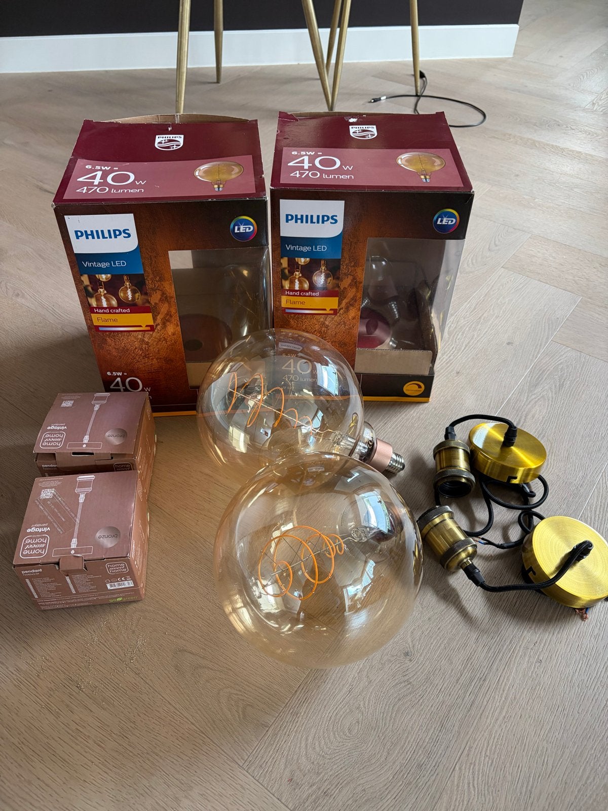 Philips Vintage LED lampen met Home Sweet Home pendels Giant, Huis en Inrichting, Lampen | Hanglampen, Ophalen, Nieuw, Glas, E27 (groot)