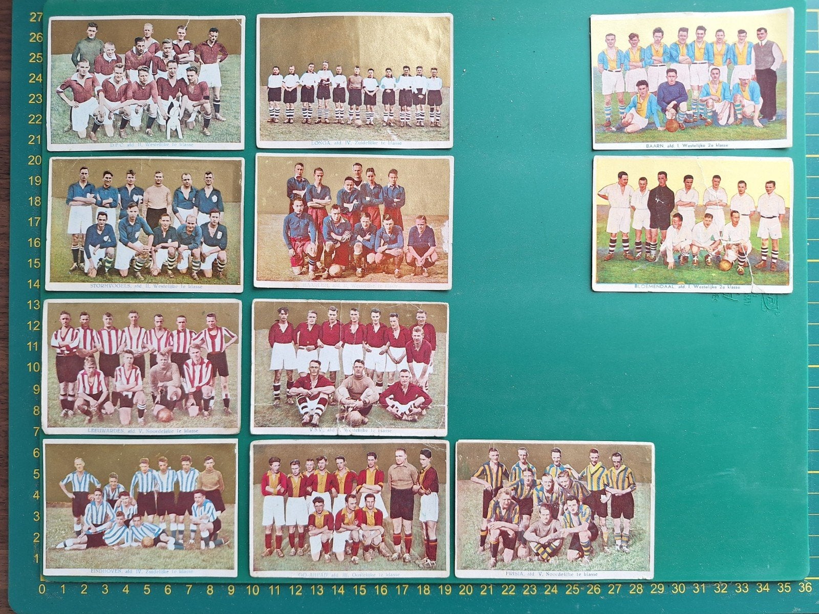 11 Cordeal Elftalplaatjes 1933 - 9x : 1e klasse, 2x: 2e klas, Verzenden, Gebruikt, Overige binnenlandse clubs, Poster, Plaatje of Sticker