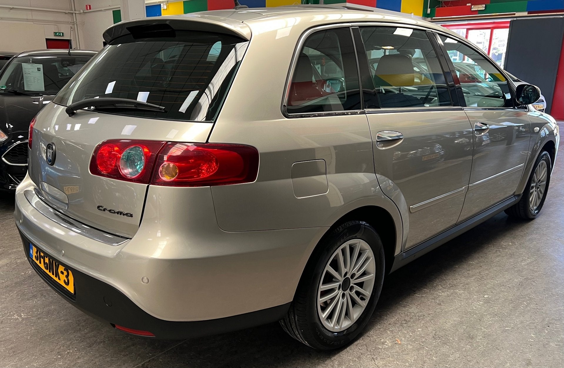 Fiat Croma 1.8 16V Corporate 2e Eigenaar - NAP - Cruise - Pa, Voorwielaandrijving, Stof, Gebruikt, Zwart