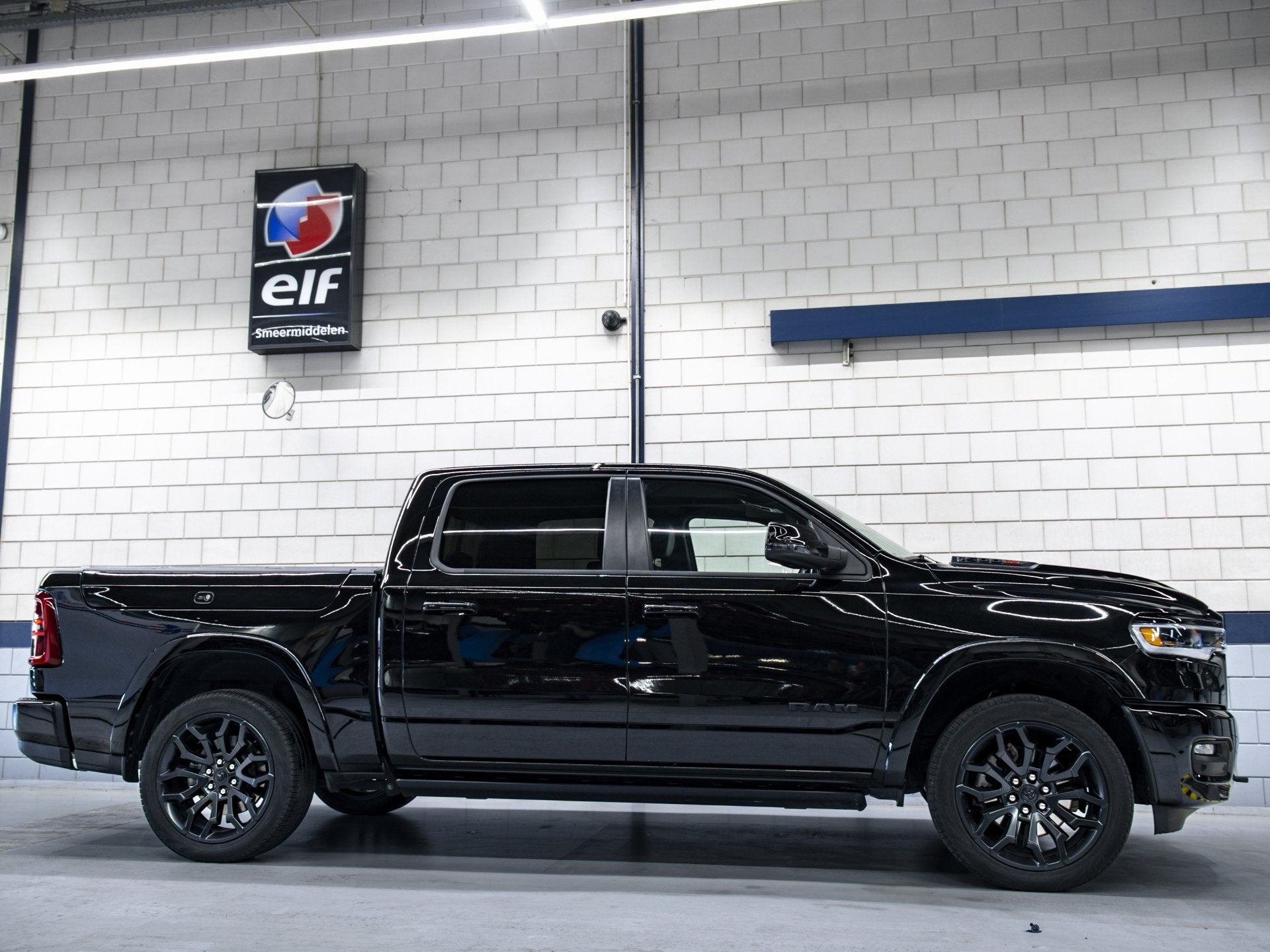 Dodge Ram 1500 Limited Night Hurricane | 3.0L High Output 54, Auto's, Automaat, Dealer onderhouden, 2993 cc, Leder en Stof