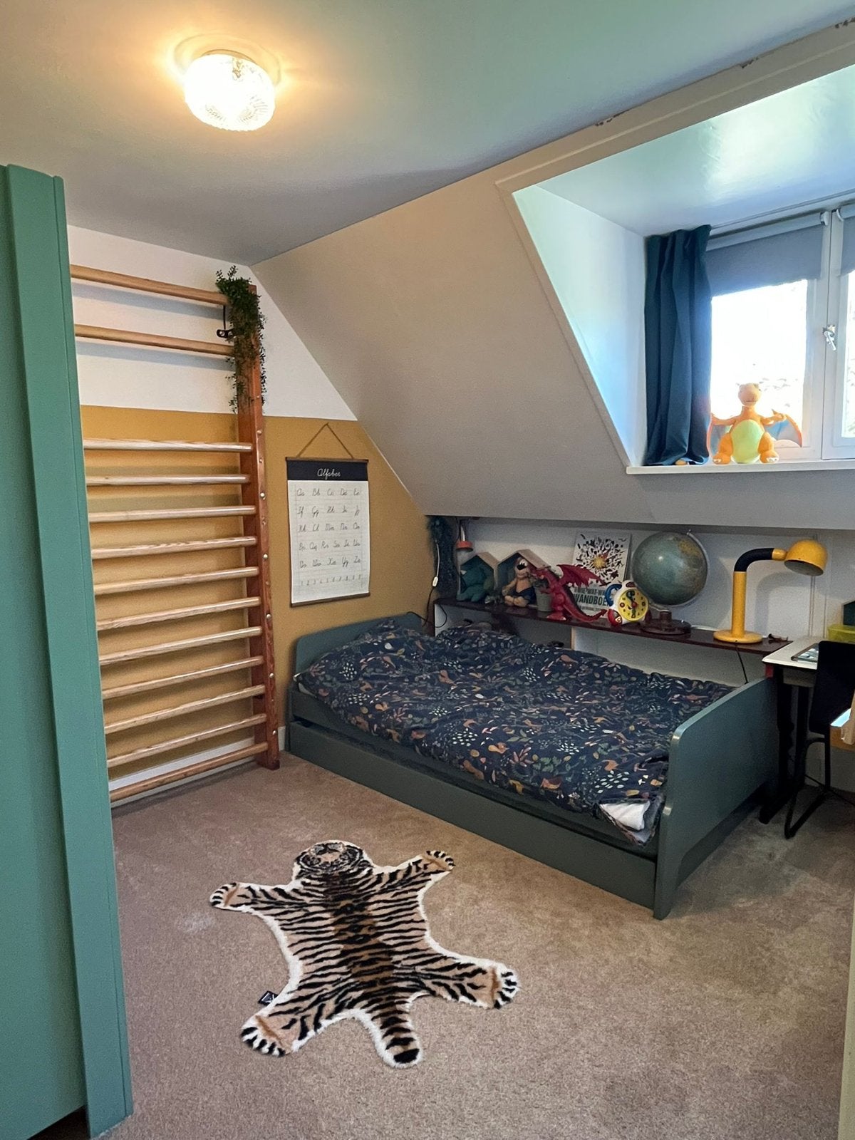 Eenpersoonsbed Adil Laredoute met bedlade - Grijsgroen, Huis en Inrichting, Ophalen, Gebruikt, 90 cm, 190 cm of minder