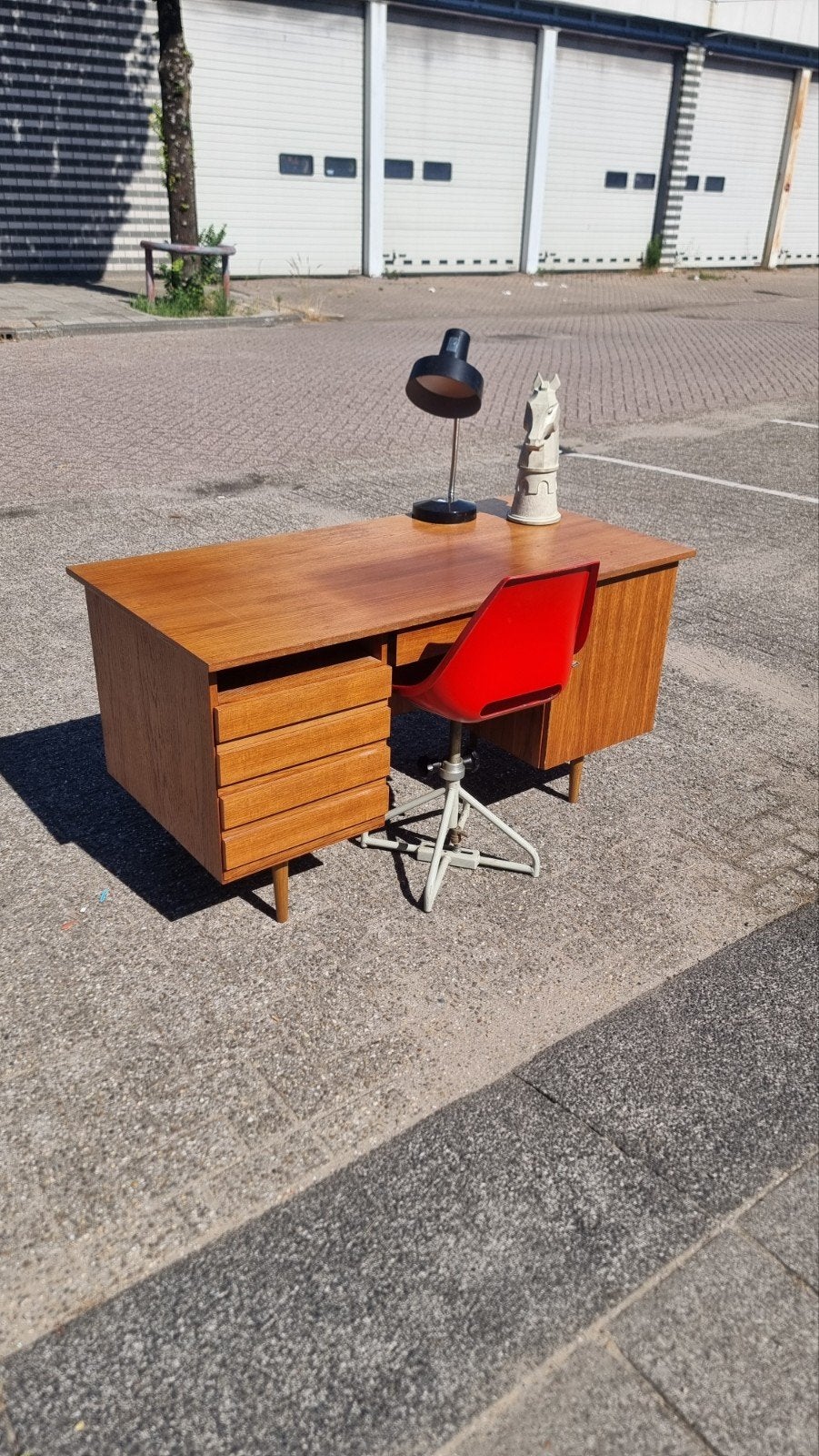 Vintage directiebureau teak jaren 60, Huis en Inrichting, Bureaus, ,, Ophalen of Verzenden, Zo goed als nieuw, ,