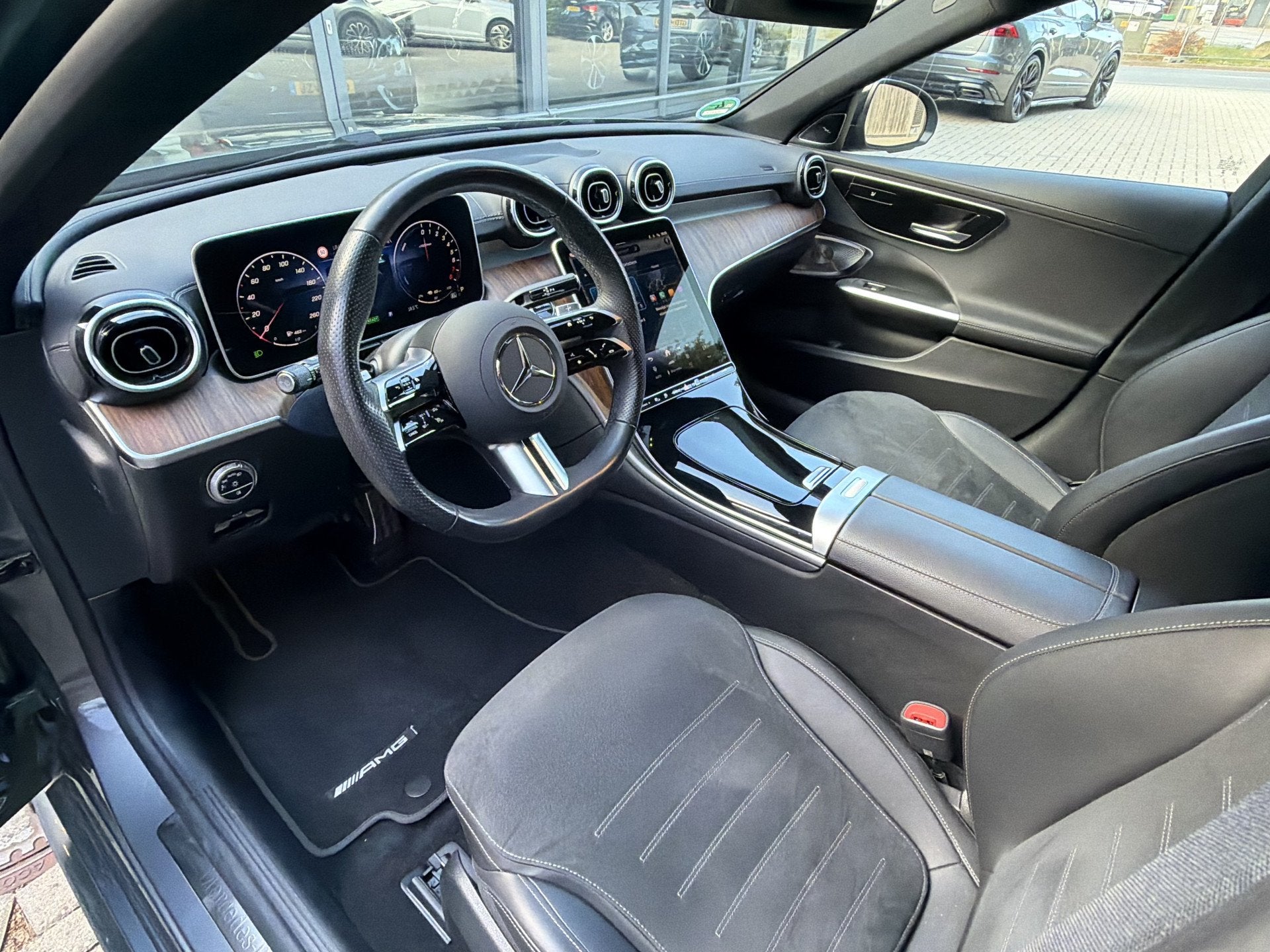Mercedes-Benz C-Klasse Estate 300e *!* AMG *!* PANODAK/ BURM, Auto's, Automaat, Achterwielaandrijving, Euro 6, 4 cilinders