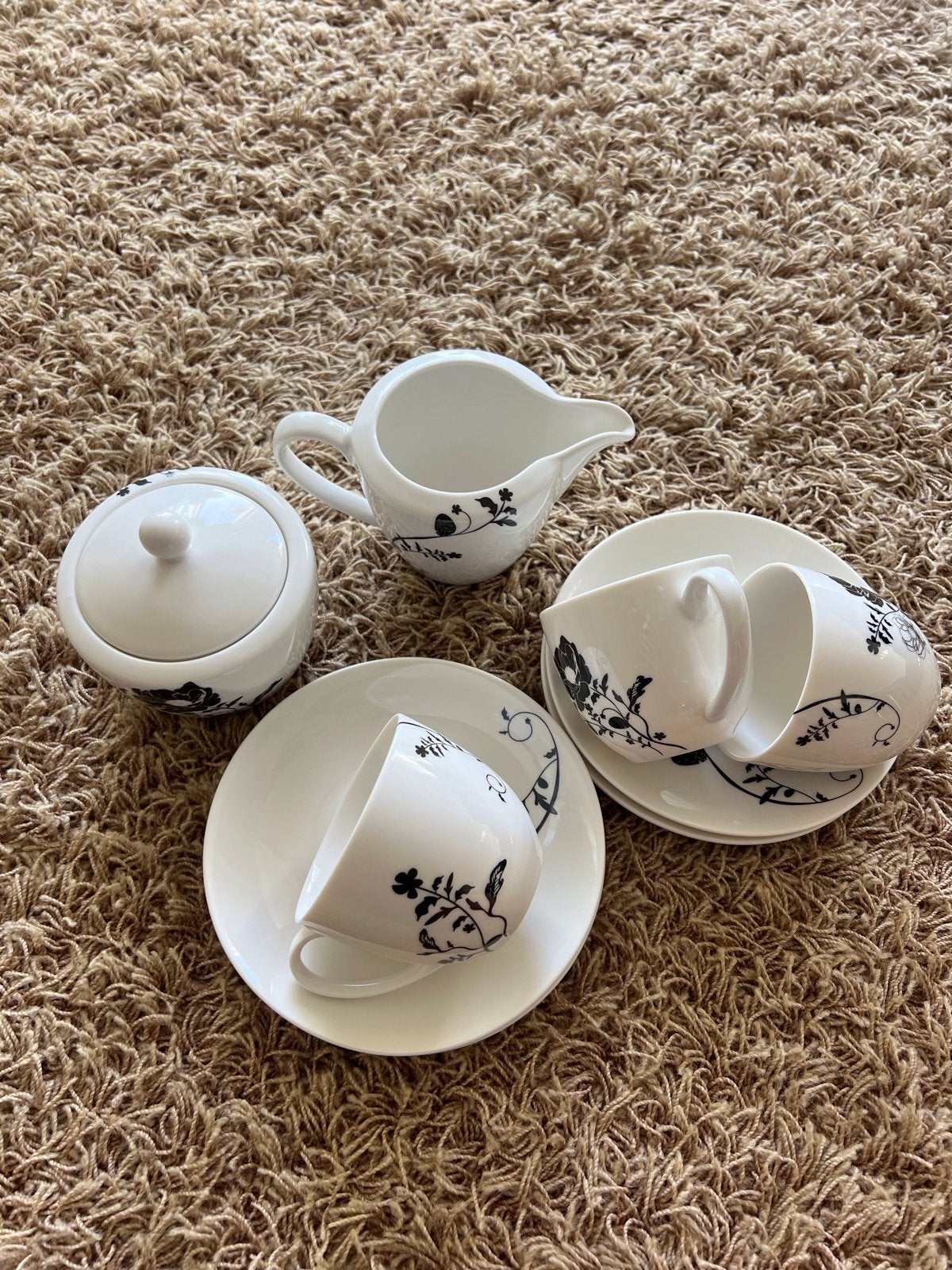 Blossom by Family Time servies - Zo goed als nieuw, Ophalen, Overige merken, Zo goed als nieuw, Modern