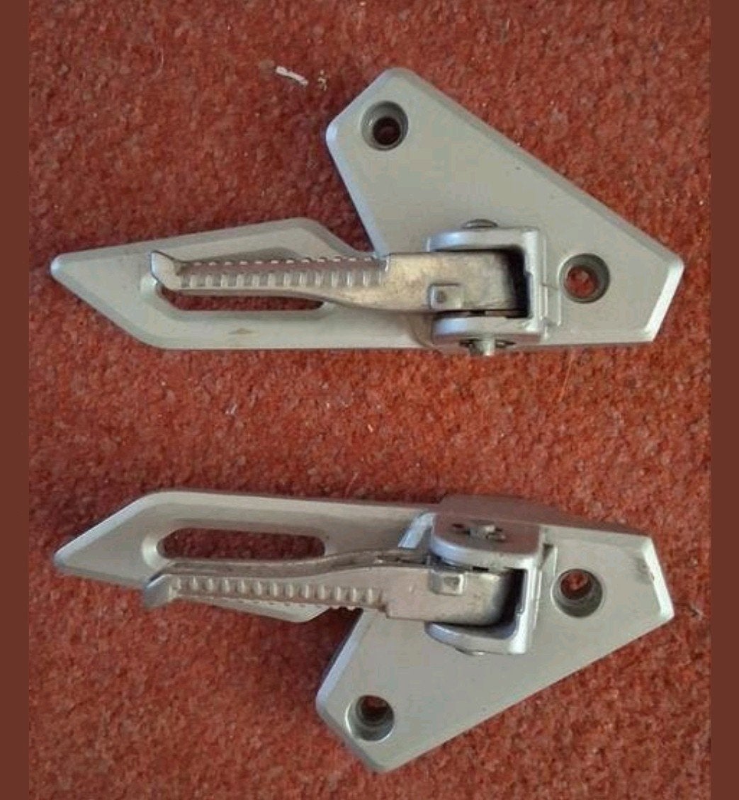 Set passagiers voetsteunen Peugeot Speedfight 3, Ophalen, Gebruikt, Peugeot