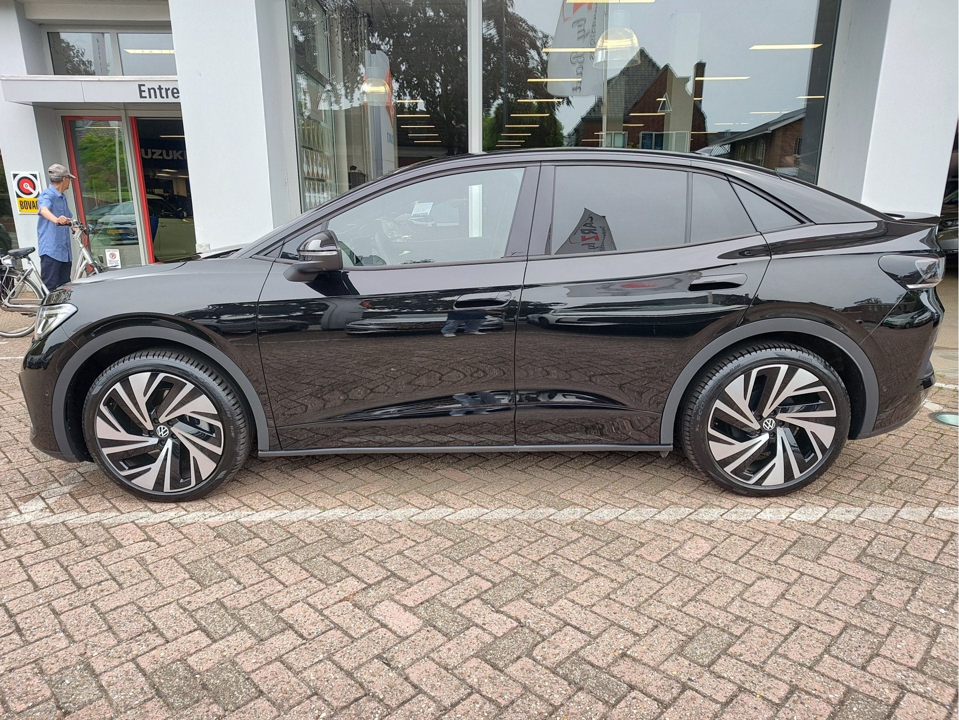Volkswagen ID.5 PRO BUSINESS 77 kWh SoH 99%! | Harman Kardon, Automaat, 12 maanden, Achterwielaandrijving, Zwart