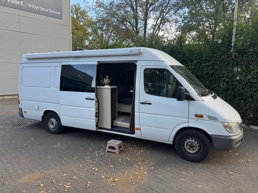 Mercedes buscamper, interieur nieuw, Caravans en Kamperen, Campers, Automaat, Buitenlamp, Buscamper of Camperbus, Tot en met 2