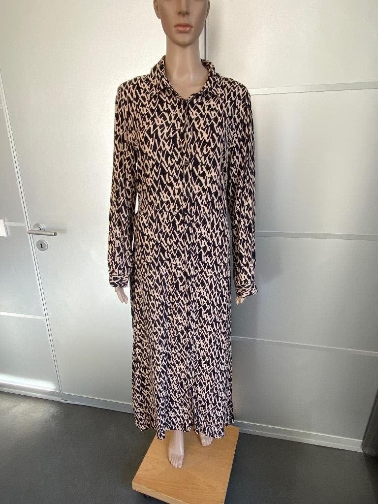 K128 Elvira maat 38=M lange maxi-jurk beige/zwart, Maat 38/40 (M), Beige, Ophalen of Verzenden, Zo goed als nieuw