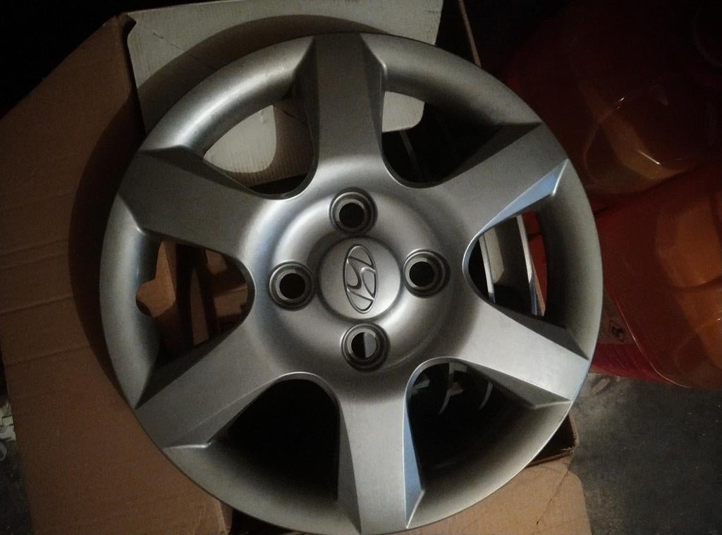 5 wieldoppen voor Hyundai Matrix. Alleen ophalen., Auto diversen, Wieldoppen, Ophalen