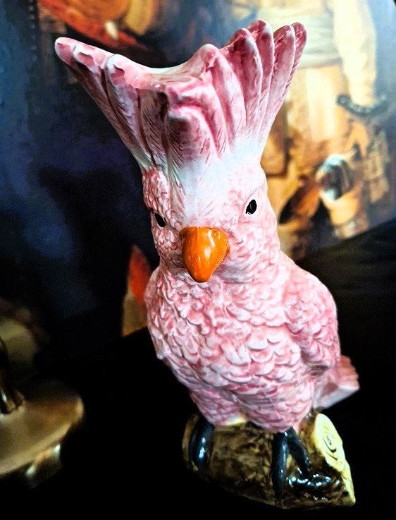 Nieuwe Roze kaketoe, Antiek en Kunst, Geglazuurd, Ophalen of Verzenden, Steen of Keramiek, Beeld