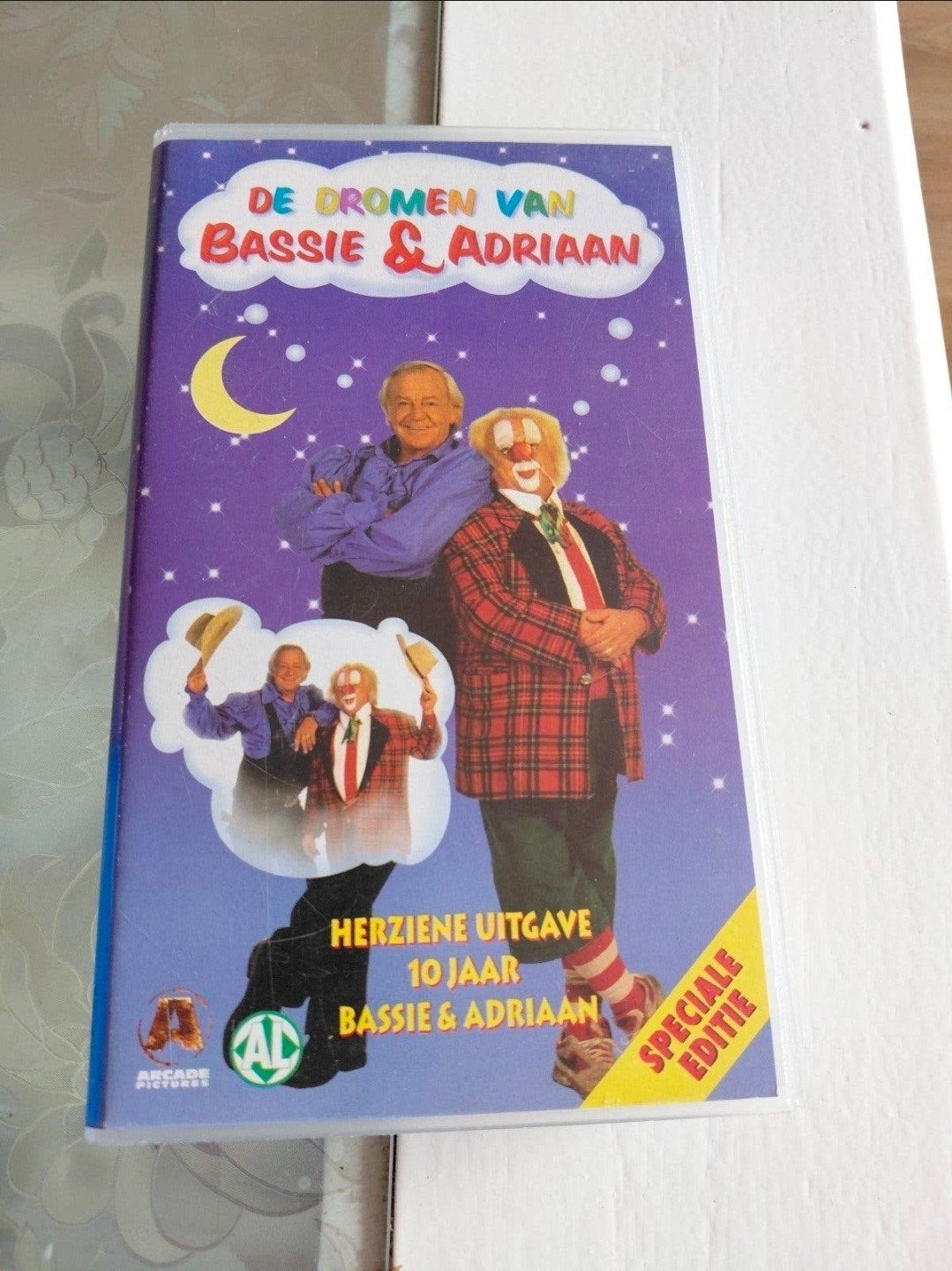 Dromen met Bassie en Adriaan herziene versie videoband., Ophalen of Verzenden, Gebruikt, Kinderprogramma of -film, VHS