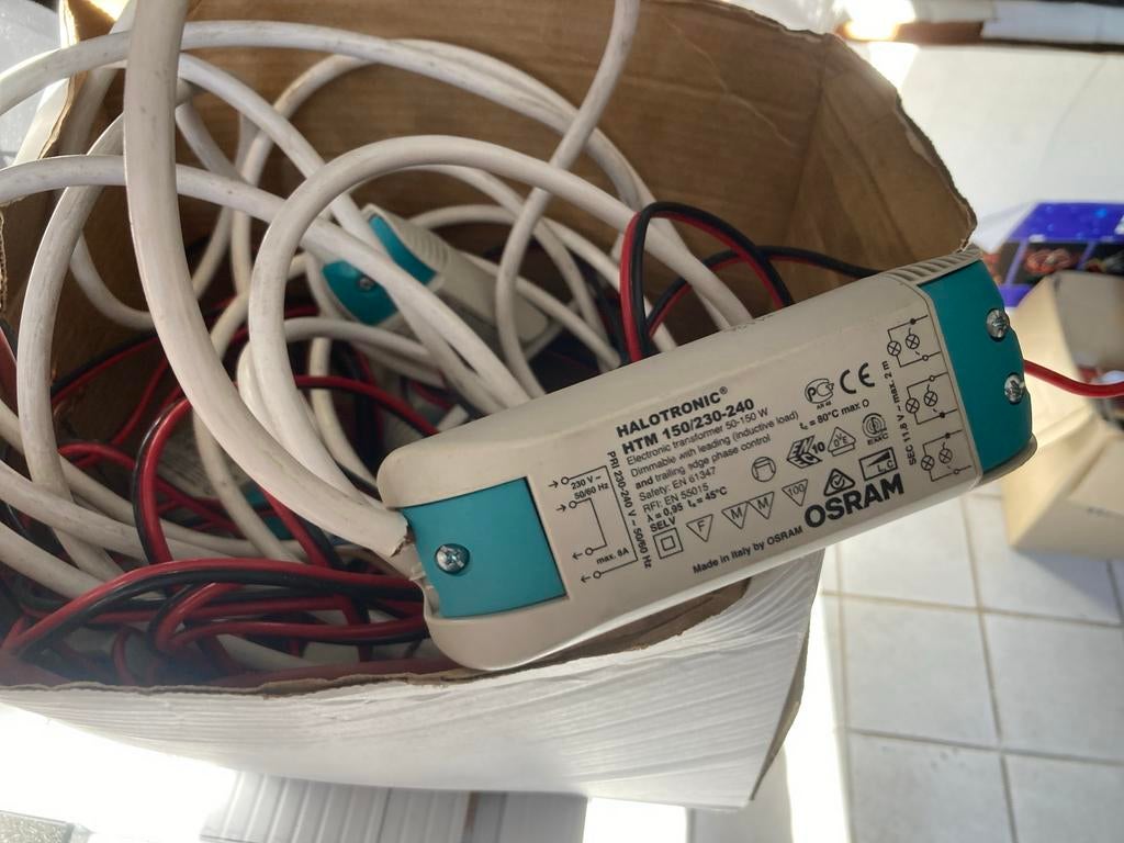 6stuks Halotronic HTM 150/230-240 Trafo voor inbouwspots, Ophalen, Gebruikt
