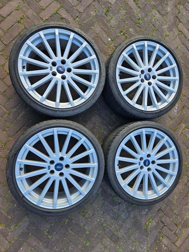 Ford Focus RS Mk2.5 Velgen 19 inch, Auto-onderdelen, Banden en Velgen, Gebruikt, Banden en Velgen, 235 mm, Personenwagen