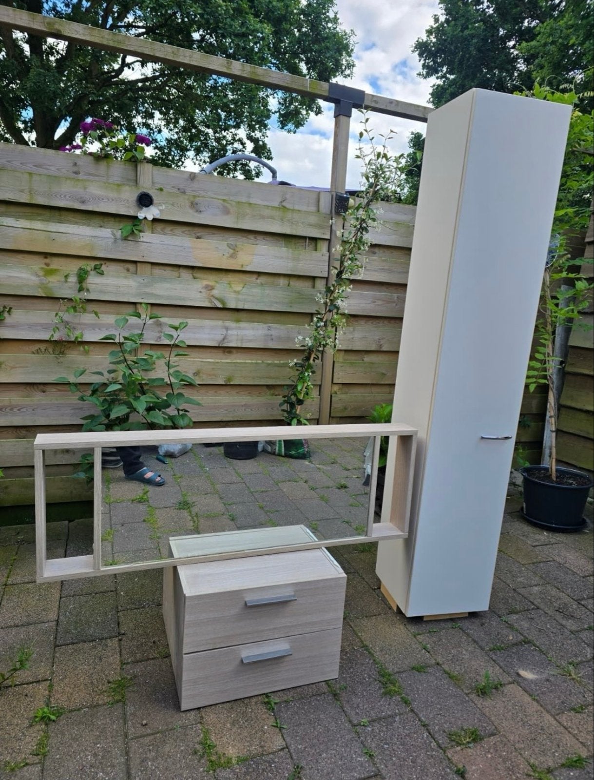 Complete badkamerset: wastafel, spiegel, kast en douchepanee, Huis en Inrichting, Badkamer | Complete badkamers, Ophalen, Gebruikt