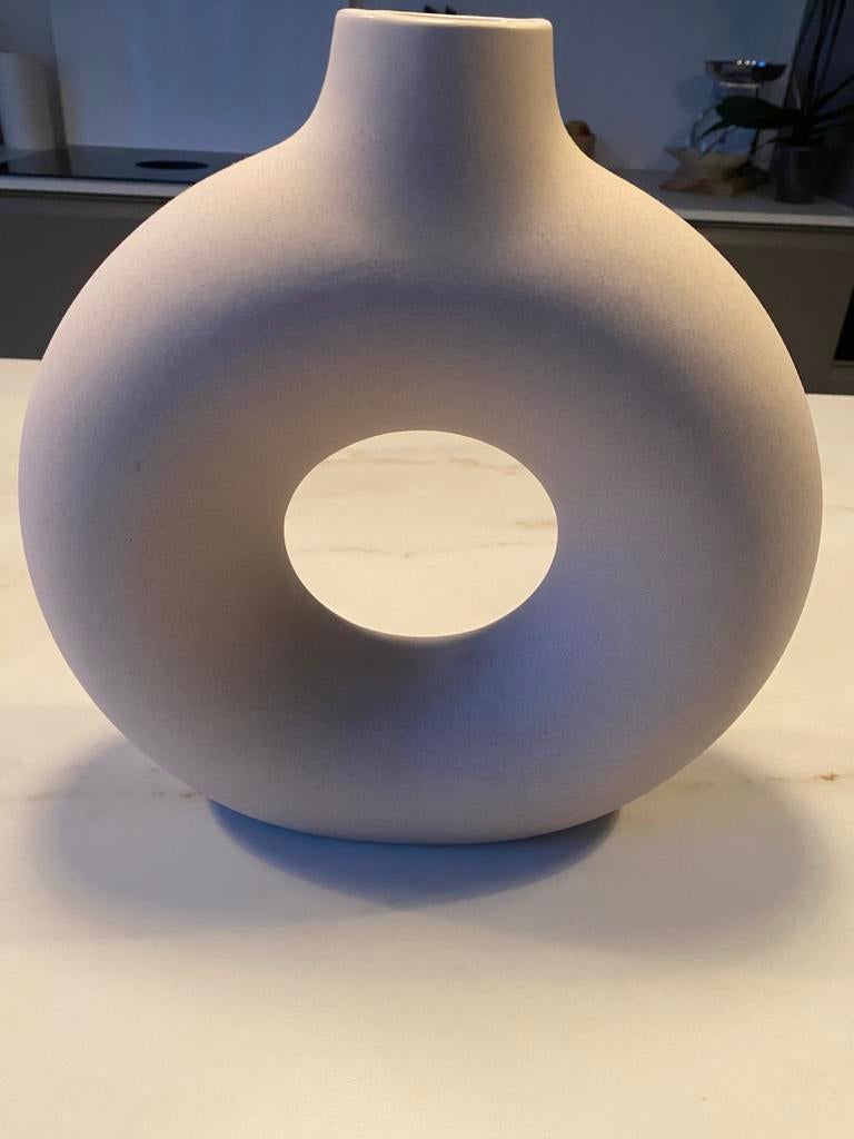 Te koop XL donut vaas, Huis en Inrichting, Woonaccessoires | Vazen, Overige kleuren, Ophalen of Verzenden, Minder dan 50 cm, Glas