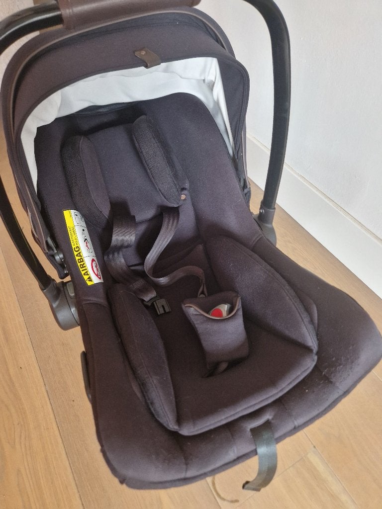 Nuna PIPA Next i-Size autostoel in zwart. Incl. adapter., Gebruikt, Isofix, 0 t/m 13 kg, Ophalen