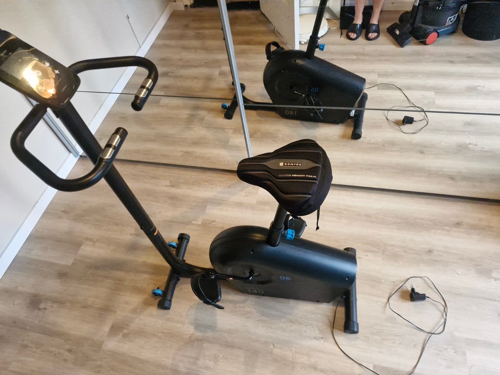 Domyos Hometrainer met zadelkussen - Topstaat!, Ophalen, Zo goed als nieuw, Metaal, Benen