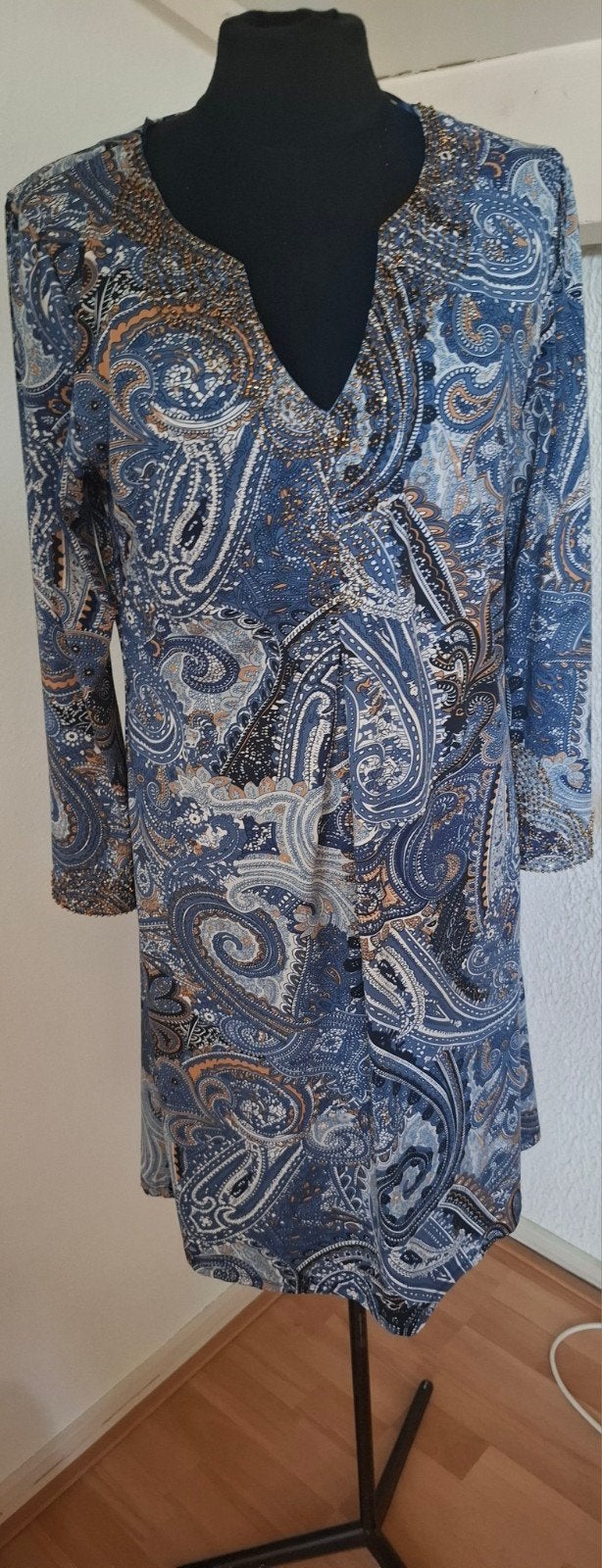 k design jurk, Kleding | Dames, Ophalen, Zo goed als nieuw, Onder de knie