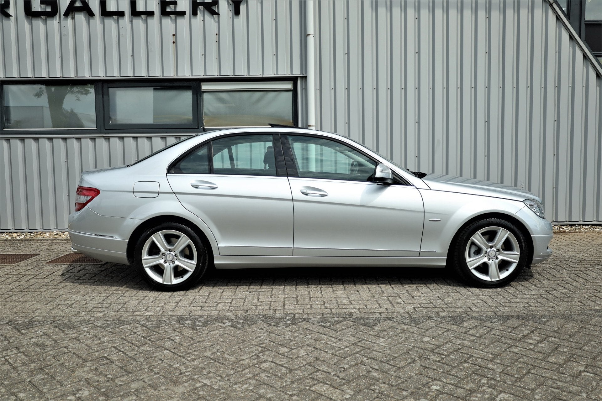 Mercedes-Benz C-Klasse C 230 Elegance 47516km Youngtimer, Automaat, Zwart, 2496 cc, 11 km/l
