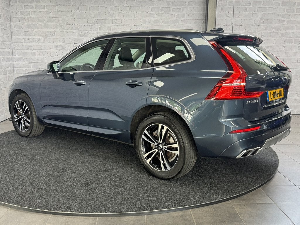 Volvo XC60 2.0 B5 Momentum Exclusive Pano Pilot Assist H/K 3, Auto's, 15 km/l, Gebruikt, 4 cilinders, Bedrijf