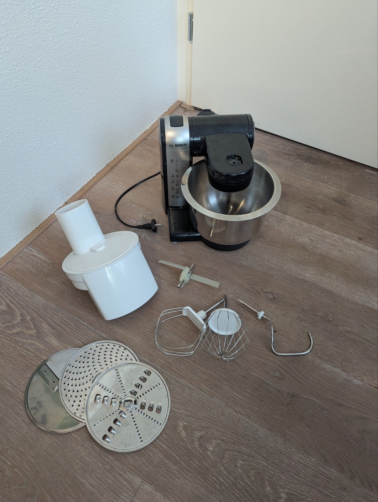 Bosch keukenmachine met RVS kom, Witgoed en Apparatuur, Keukenmixers, 2 tot 3 liter, Ophalen of Verzenden, Gebruikt, 3 snelheden of meer