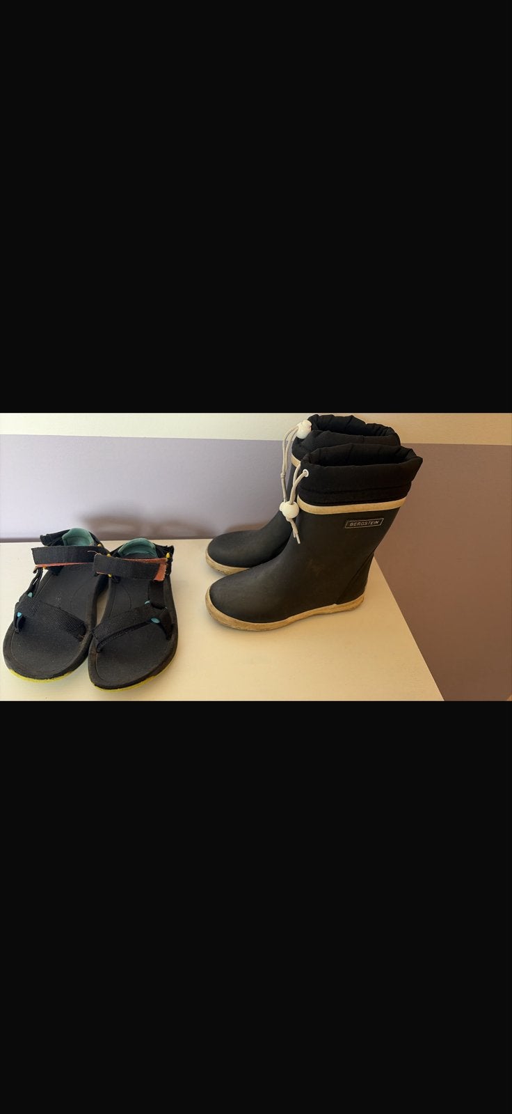 Bergstein laarzen en Teva sandalen maat 30, Ophalen of Verzenden, Gebruikt, Jongen of Meisje