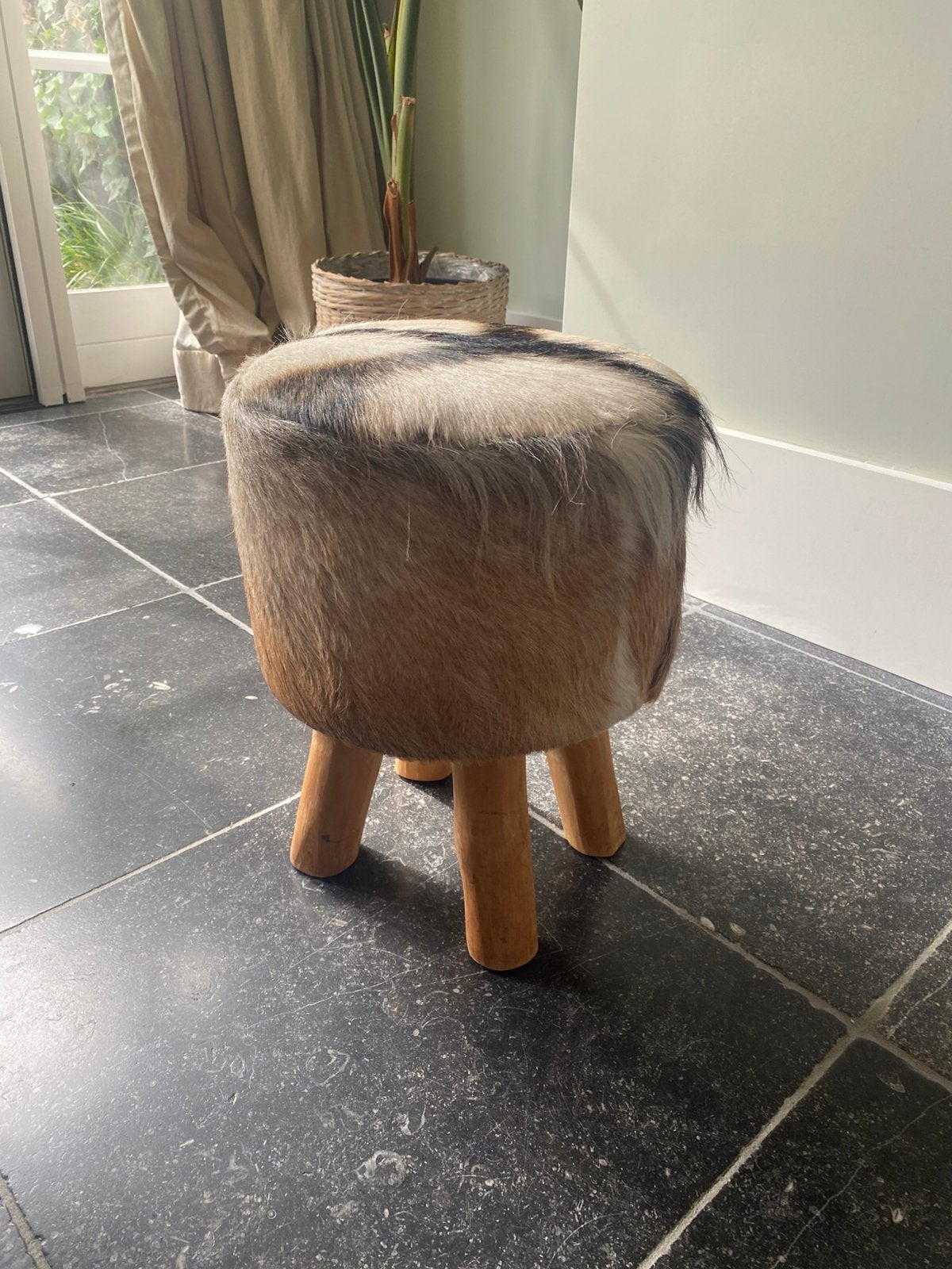 Krukje met koeienvel, Huis en Inrichting, Ophalen, Zo goed als nieuw, Rond, Minder dan 50 cm