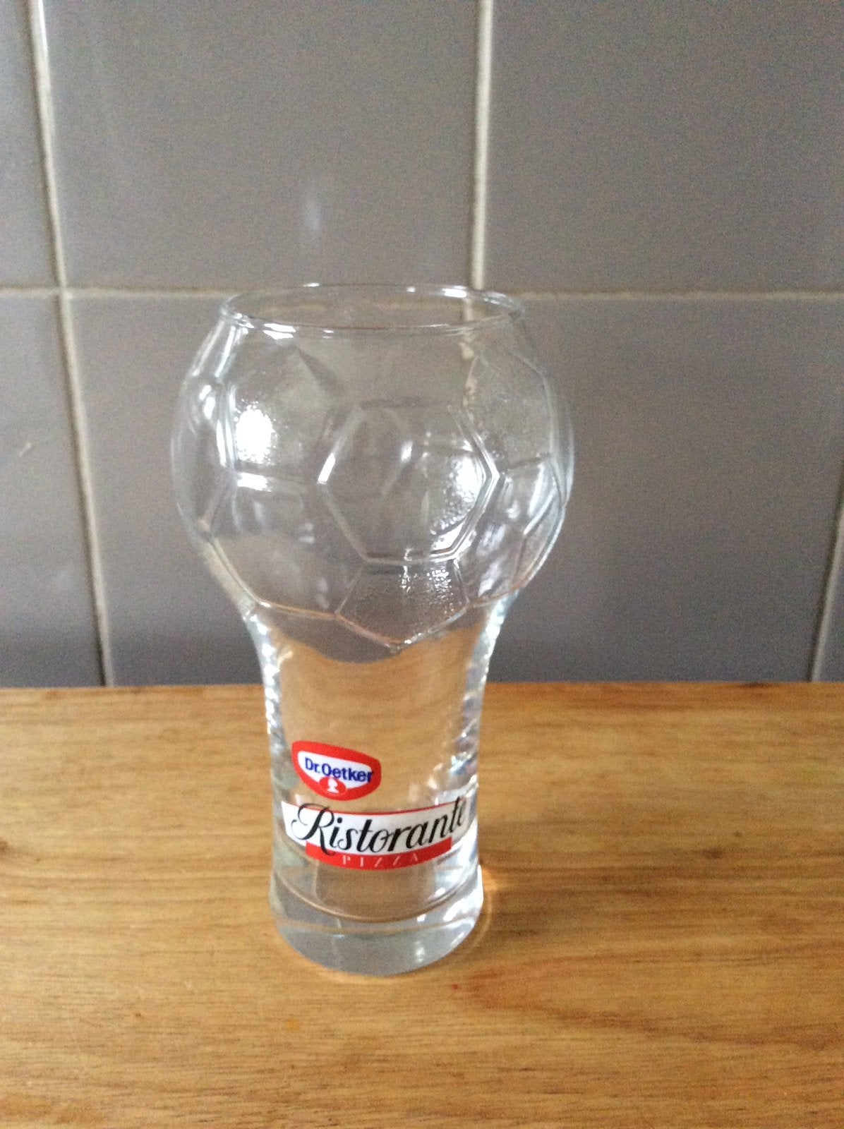 Voetbal Design Glas Dr. Oetker, Ophalen of Verzenden, Zo goed als nieuw, Glas of Glazen, Overige merken