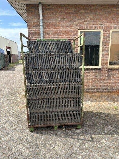 dakpannen 750 stuks, Doe-het-zelf en Verbouw, Dakpannen en Dakbedekking, Ophalen, Gebruikt, Steen of Klei, 15 m² of meer