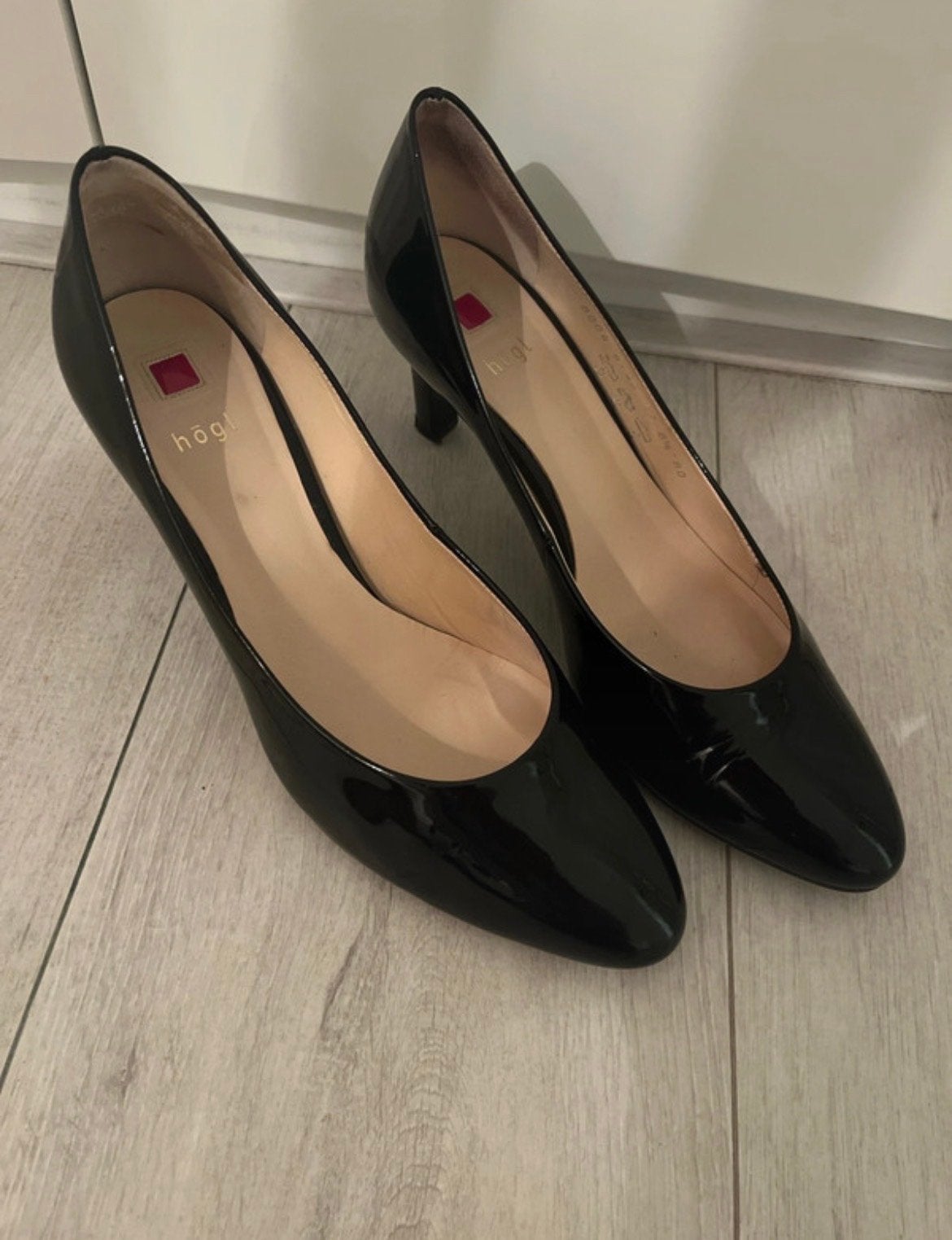 Hogl pumps zwart lakleer maat 6,5 (maat 39,5), Ophalen of Verzenden, Zo goed als nieuw, Zwart, Pumps