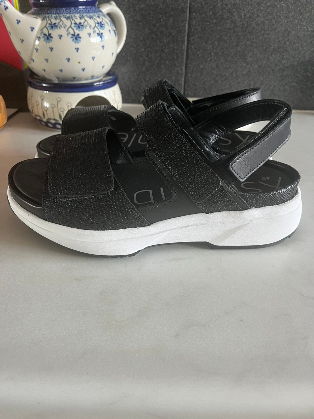 Xsensible sandalen mt 40, Kleding | Dames, Schoenen, Ophalen of Verzenden, Zo goed als nieuw, Zwart, Sandalen of Muiltjes