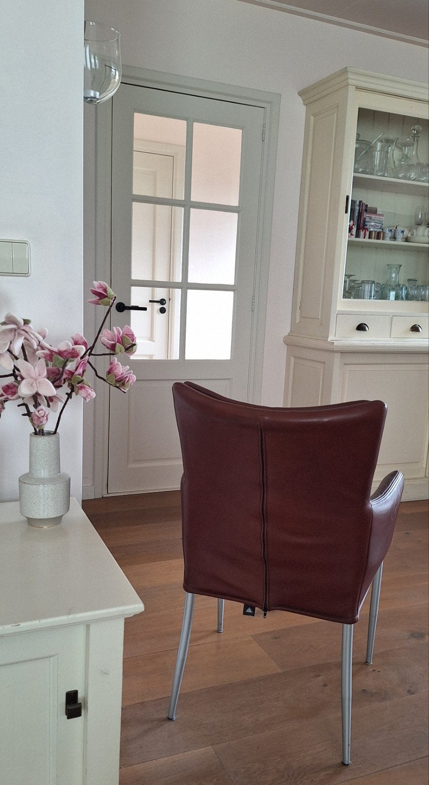 HVS Eetkamerstoel - Leer - Kleine beschadiging, Huis en Inrichting, Stoelen, Ophalen, Gebruikt, Bruin, Leer