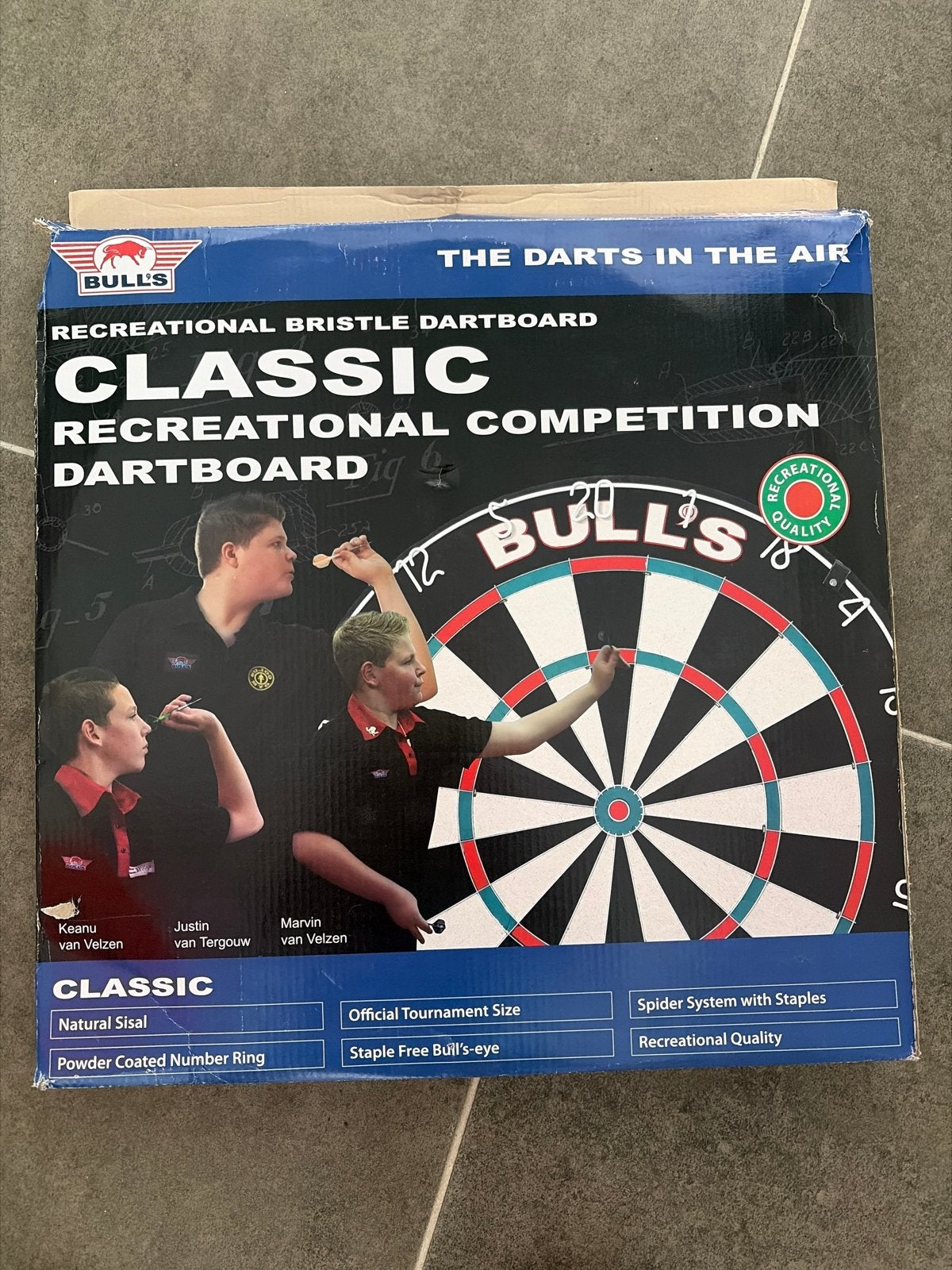 BULL'S Classic Bristle Dartbord - Nieuw in verpakking, Sport en Fitness, Ophalen of Verzenden, Nieuw, Dartbord