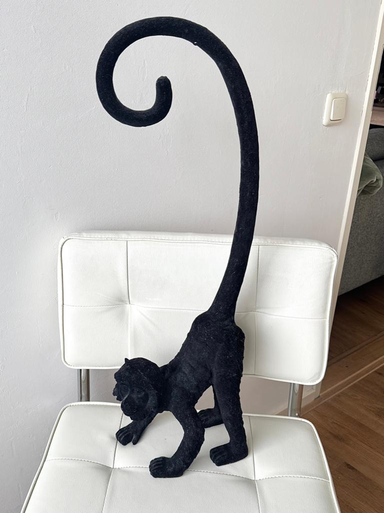 Zwarte velvet aap decoratie beeld extra groot, Verzamelen, Beelden en Beeldjes, Gebruikt, Dier, Verzenden