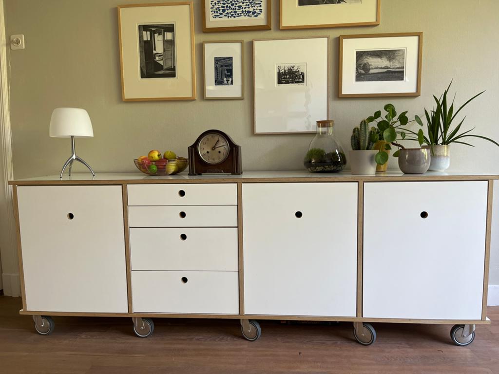 Dressoir in de stijl van Nils Moormann, Ophalen, Zo goed als nieuw, 200 cm of meer, 25 tot 50 cm