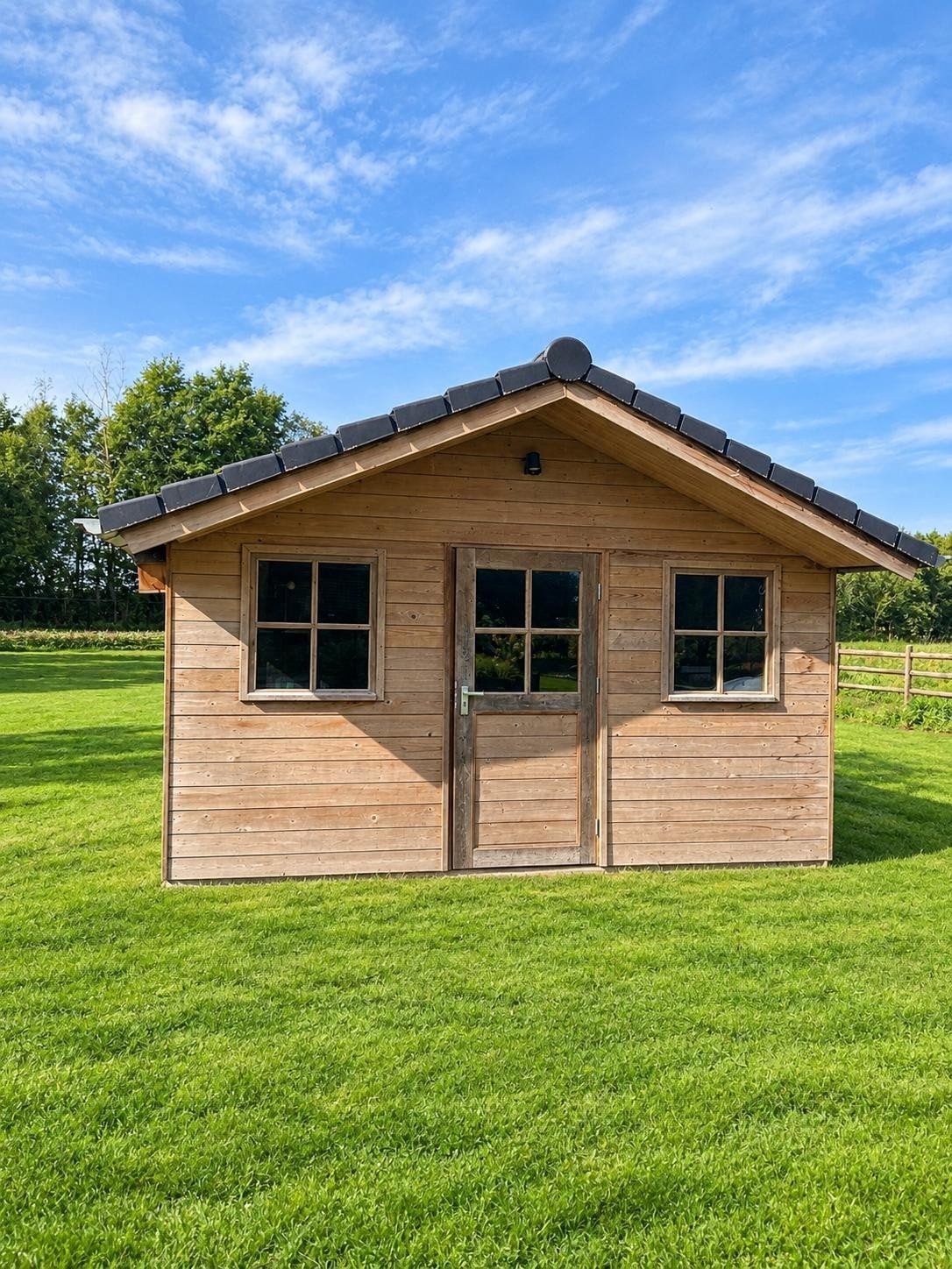 Houten Tuinhuis/Schuur met Ramen - Zo goed als nieuw, Ophalen, Tuinhuis, 250 tot 500 cm, Zo goed als nieuw