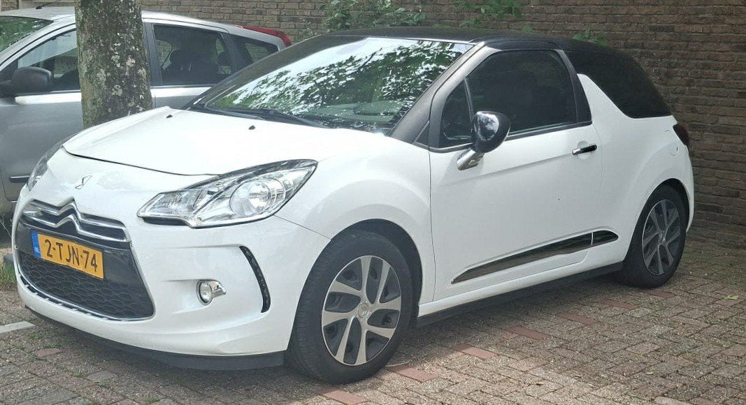 🔥 Citroën DS3 1.2 VTi So Chic 2014 Wit | SLECHTS 126.000 KM, Auto's, Voorwielaandrijving, 1199 cc, Wit, Handgeschakeld